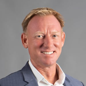 86051_chris_martin_2023_sq_cl_02