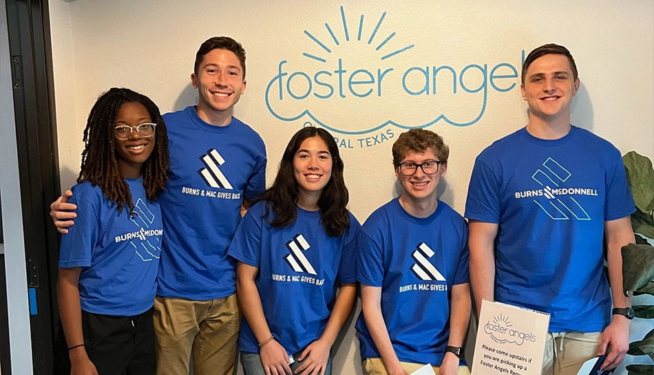 interns-volunteer-at-Foster-Angels-Austin-548251